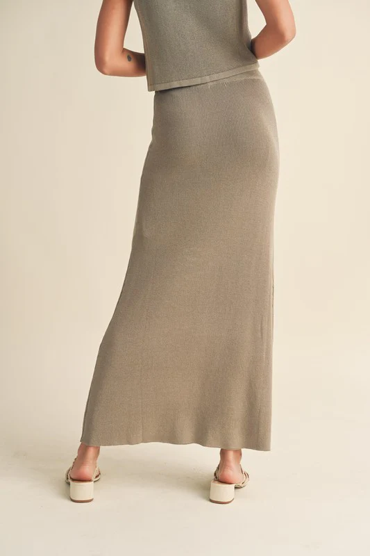Slaying Maxi Skirt - Image 6
