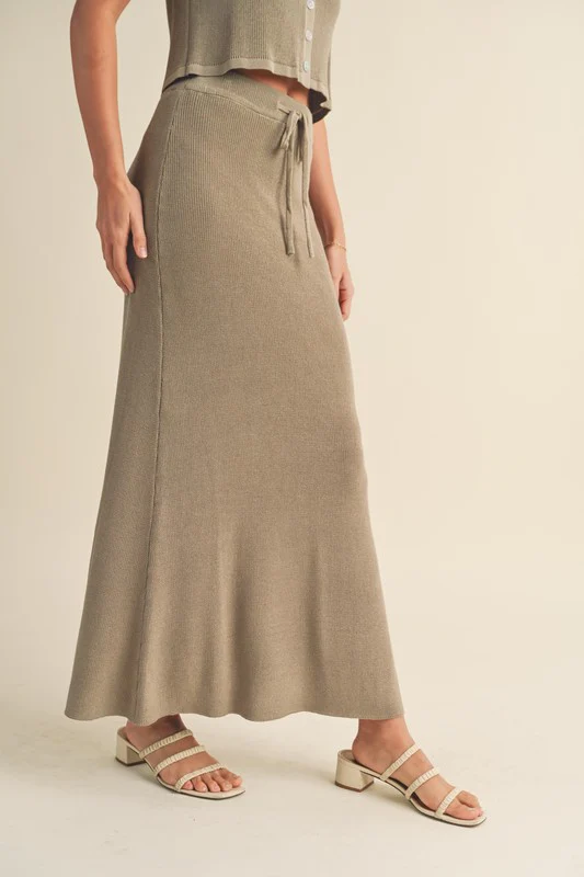 Slaying Maxi Skirt - Image 7