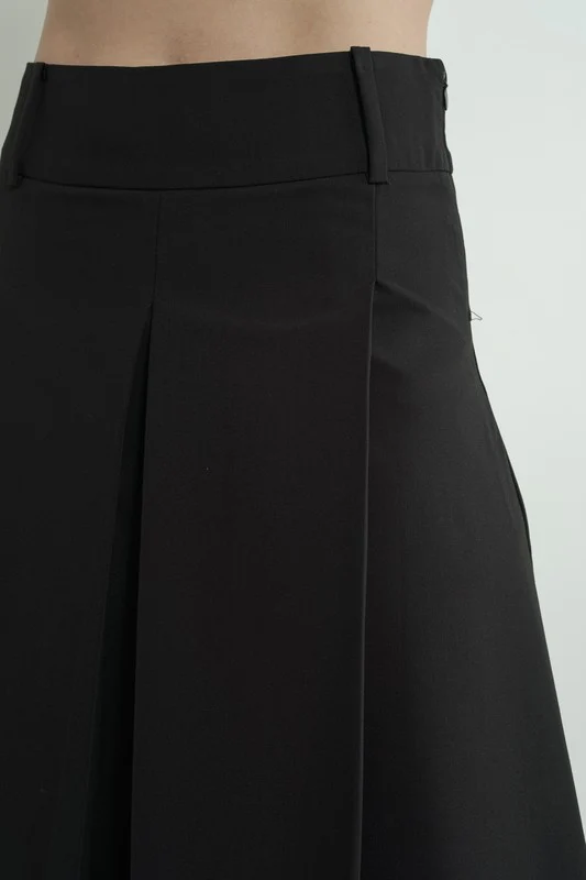 Amber Pleated Skirt - Image 2