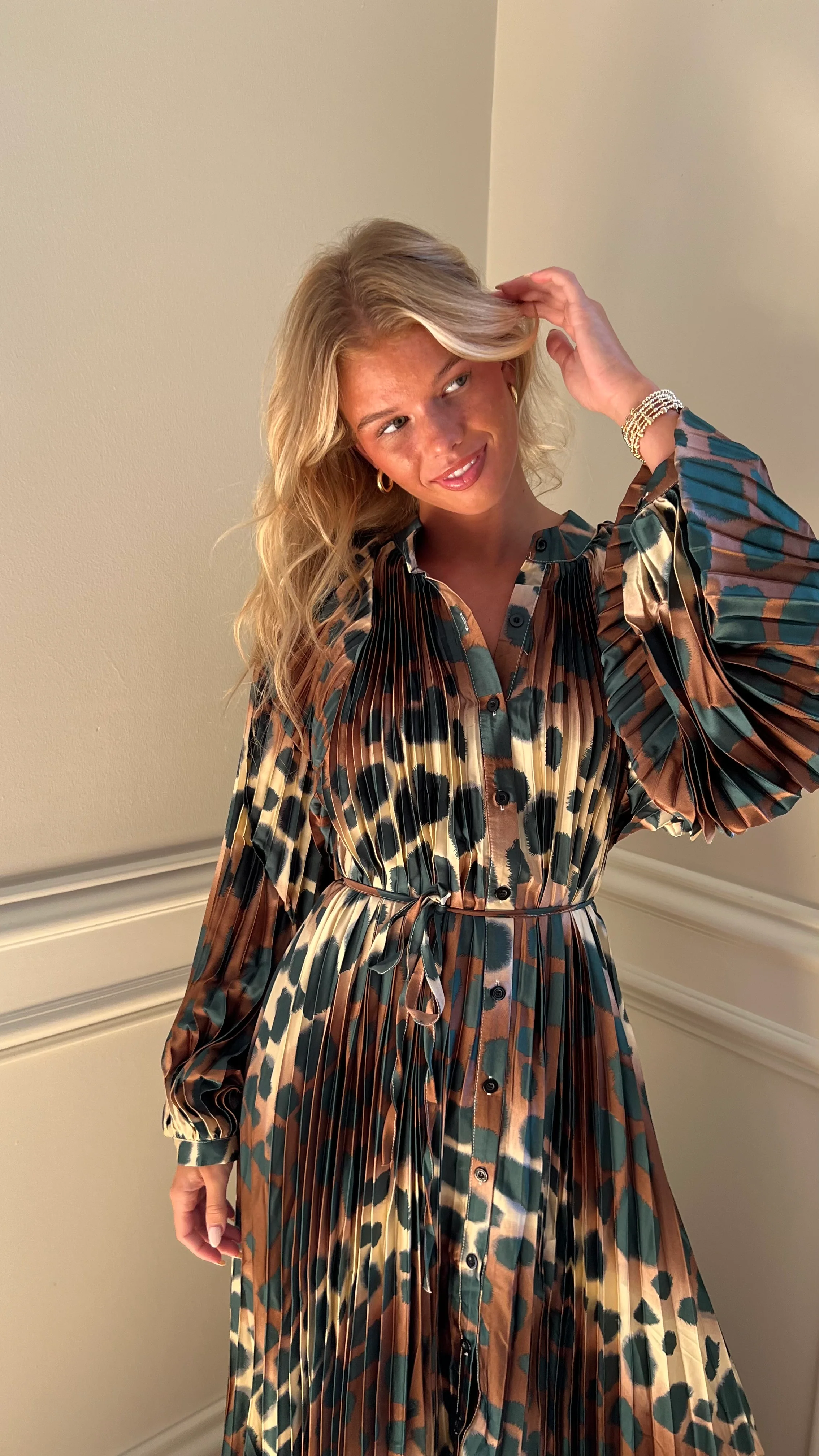 Mad Love Pleated Maxi Dress - Image 4