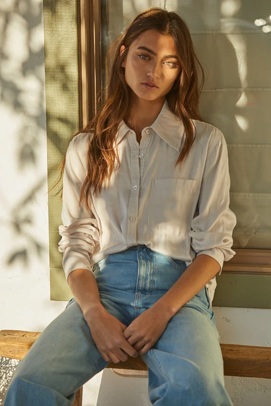 Sleek And Chic Blouse - Image 2