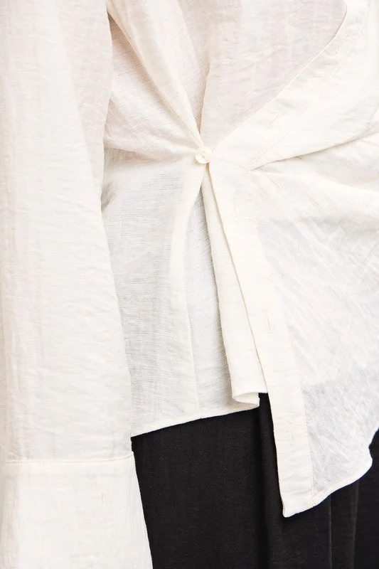 The Other Blouse - Image 7